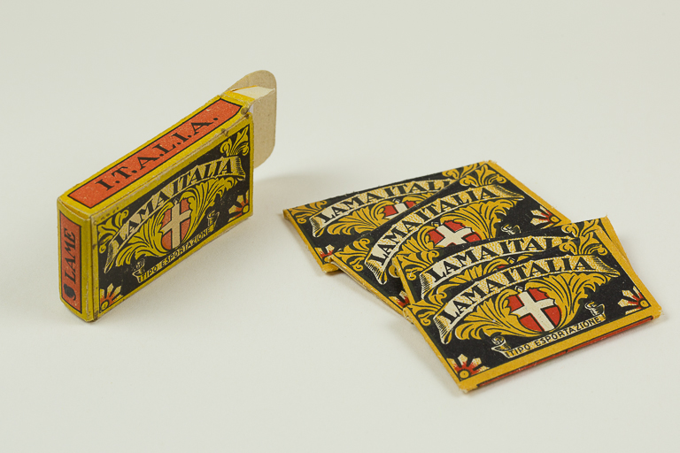 Lamette per rasatura periodo ventennio fascista